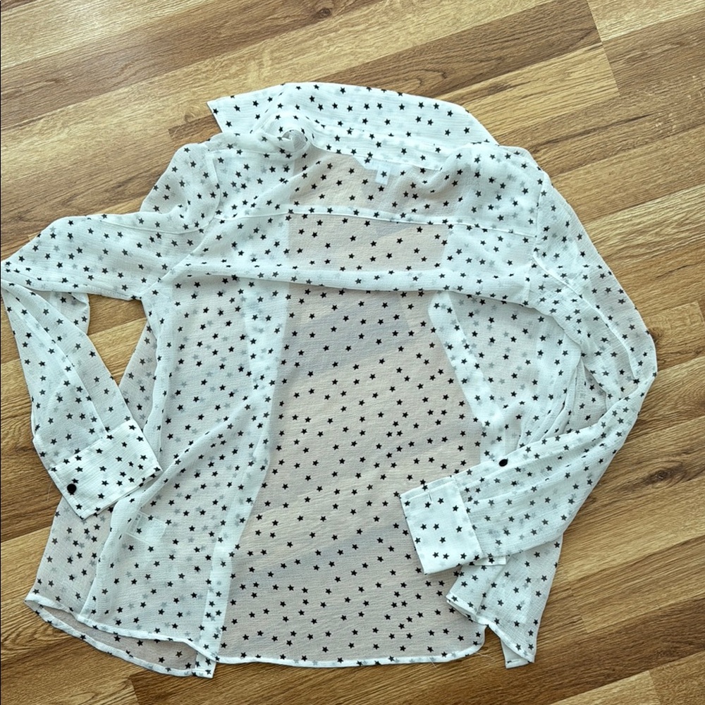 BB Dakota Sheer button down Blouse with Star Pattern medium like new - Picture 13 of 13